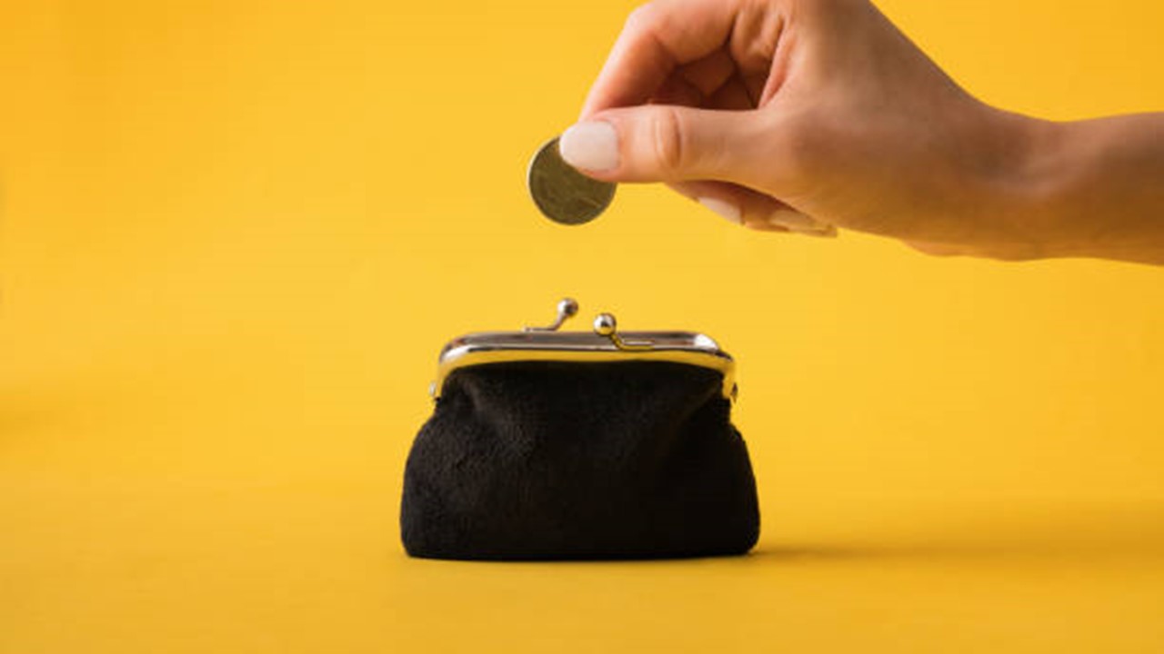 Sec 69A not applicable on cash deposited during demonetization basis past trend of regular deposits: ITAT