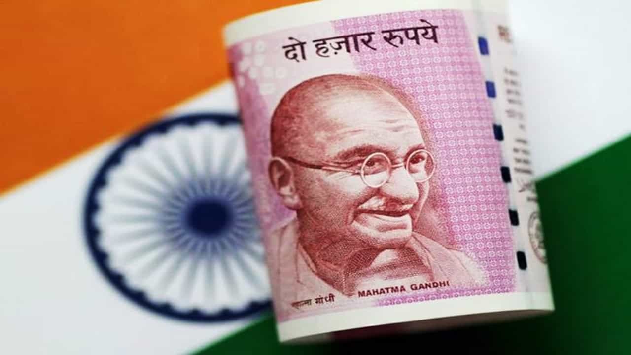 Difficulties faced by Rs.2000 Note: Due Date of Exchange may be extended; RBI Governor