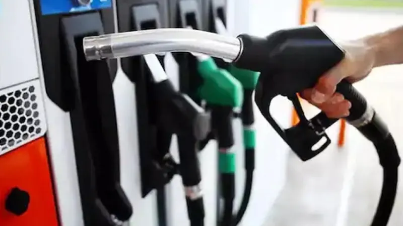 Government to increase Excise Duty by Rs 2 on Petrol and Diesel: Prices unlikely to be affected