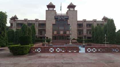 Case can be reopened in Sec 147 where assessee is a dummy concern used to route unaccounted money : HC