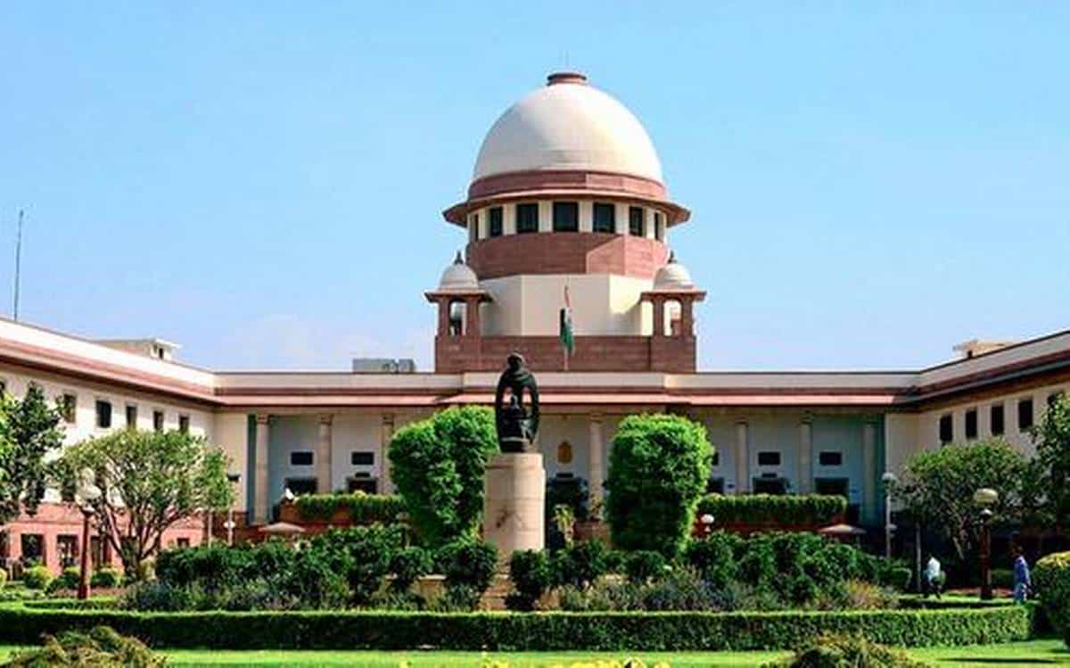 SC stays Orders of High Courts restraining Govt from Recovery of Tax due COVID-19