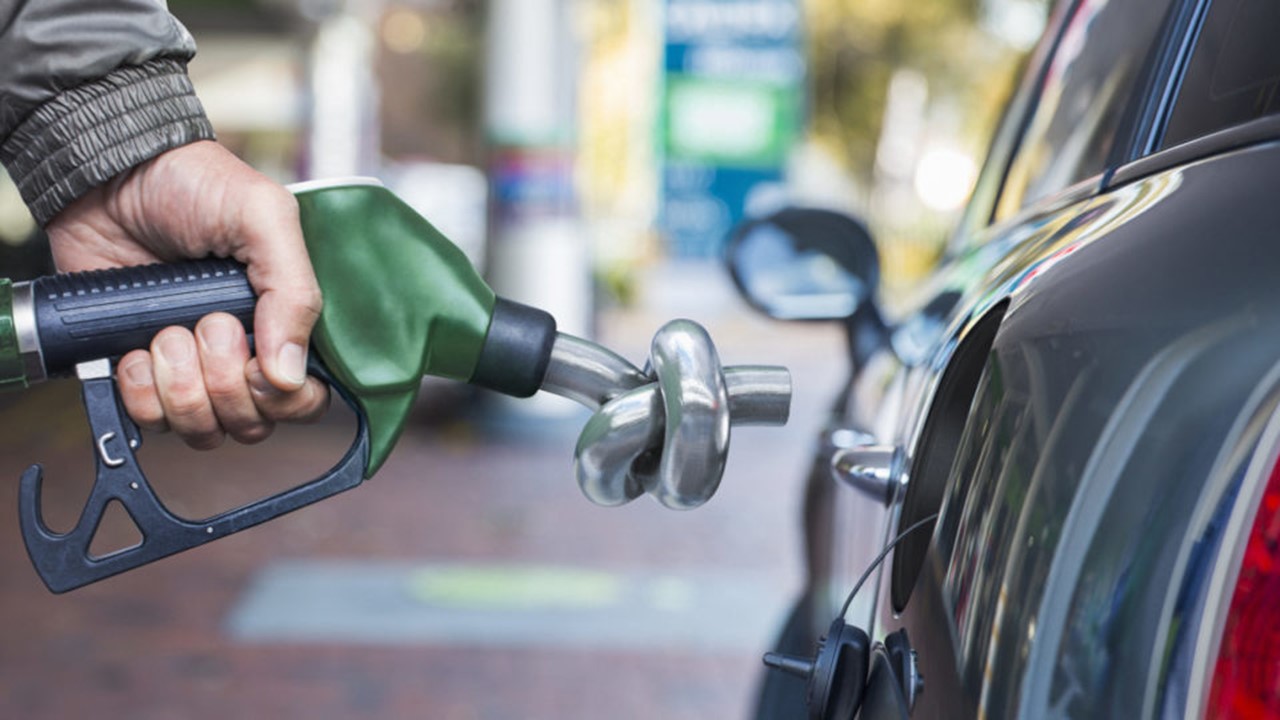 Pandemic period cannot be cited as reason for including petroleum products under GST: Kerala High Court