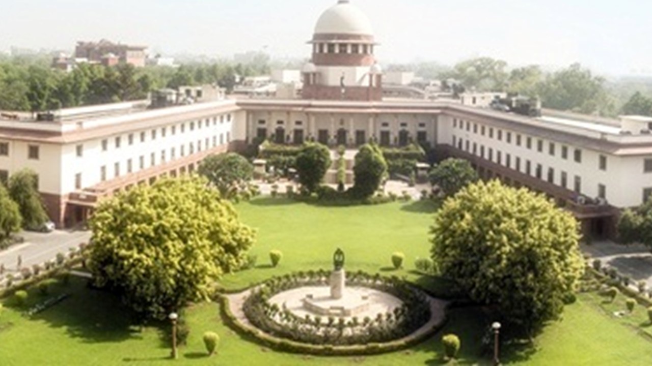 Income Tax Faceless Assessment: SC stays HC's observations declaring faceless assessment as non-est