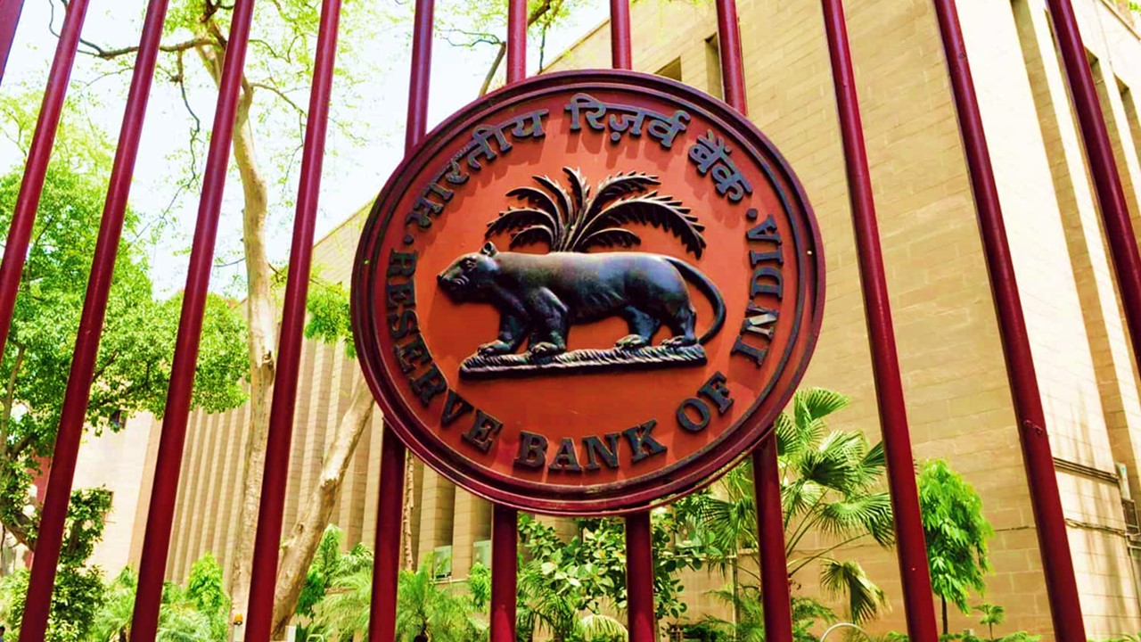 No change in Existing Currency and Banknotes RBI Clarifies
