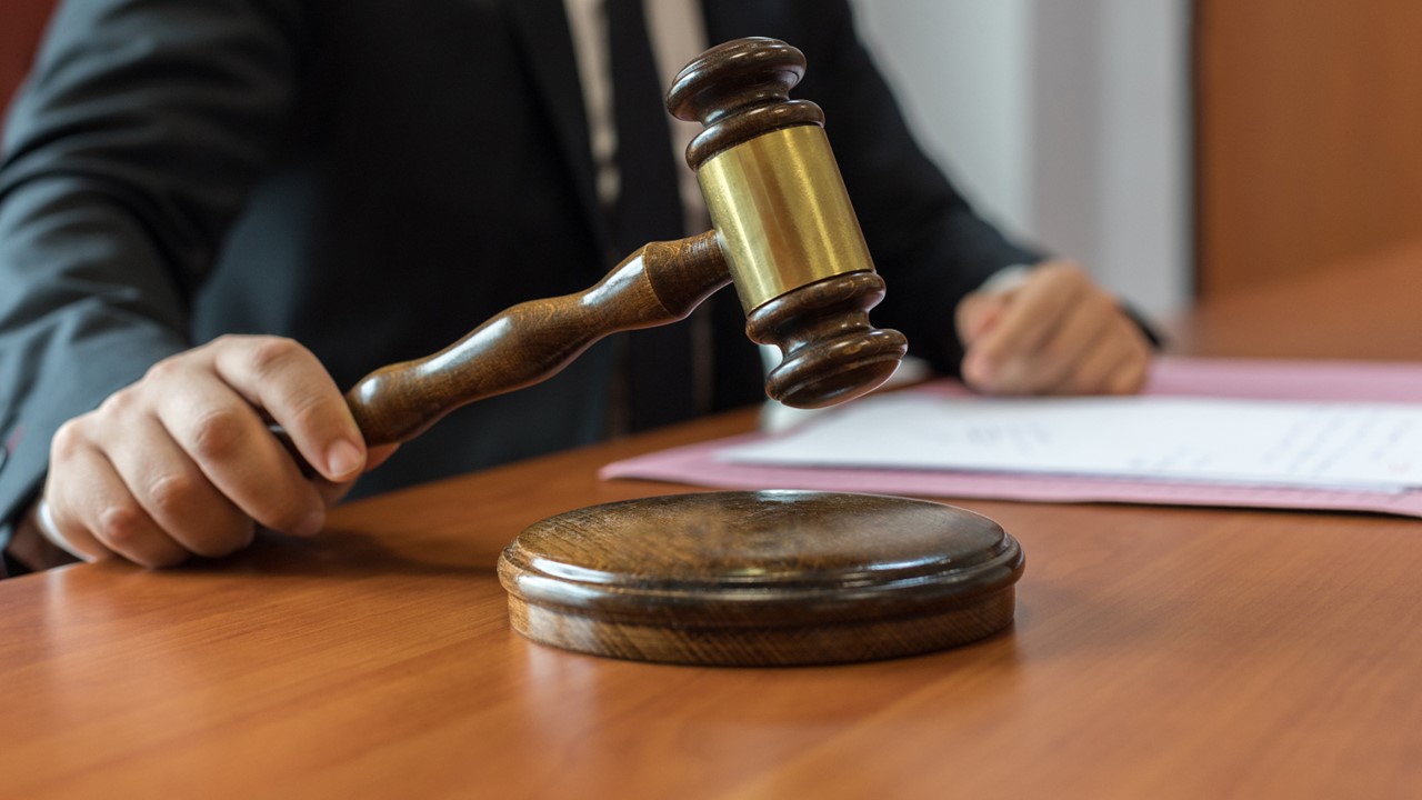 No delay when assessee had deposited his share of the provident fund within extended date: ITAT