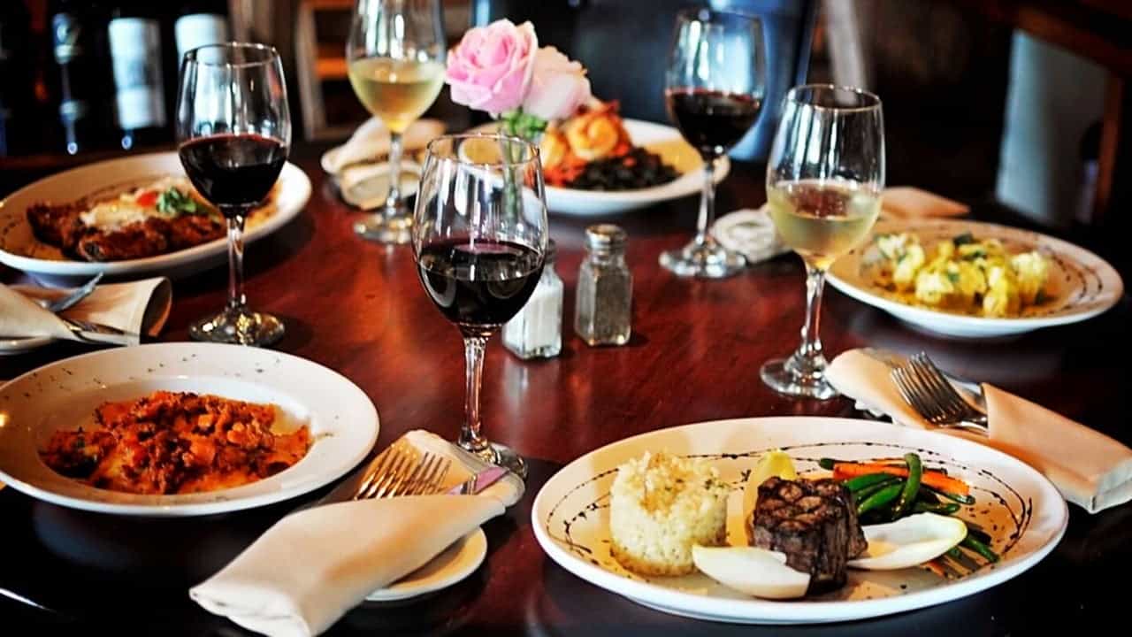 5% GST only on food prepared in restaurants, Readily available food do not qualify as restaurant services; Check Details