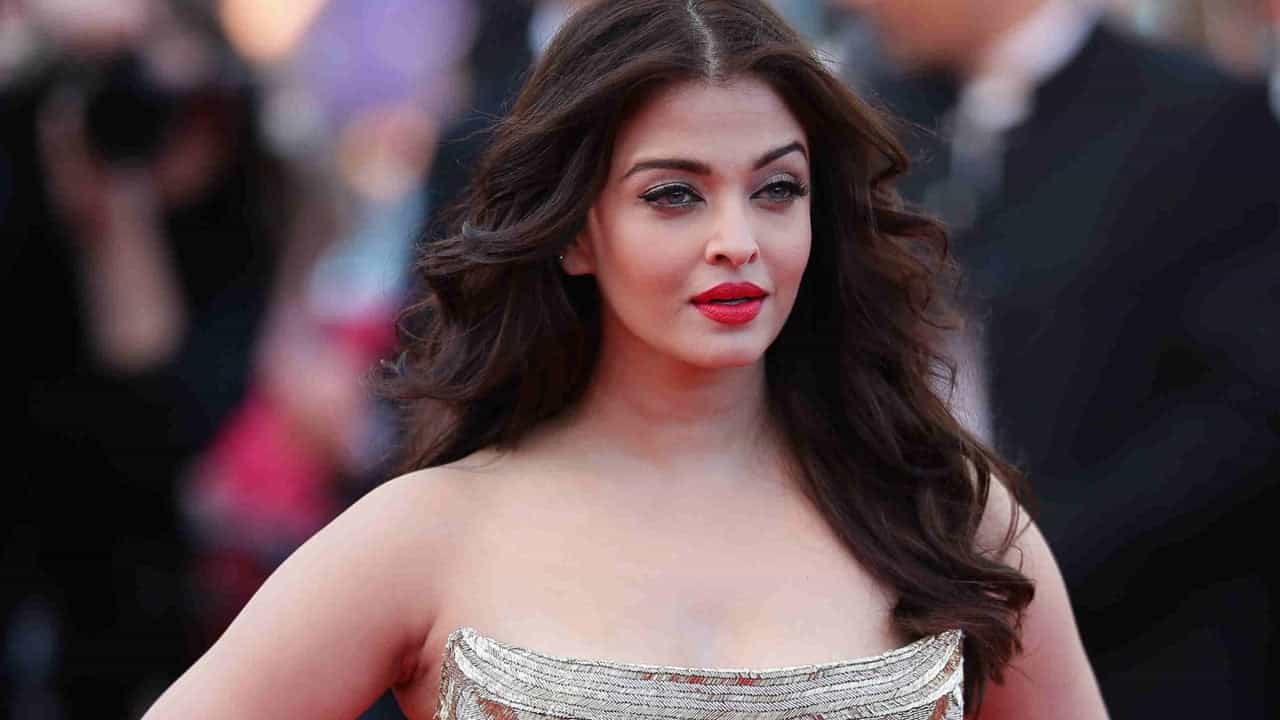 Breaking!: Former Ms. World Aishwarya Rai Bachchan Stuck in Big Trouble; Receives Notice for non-payment of Tax