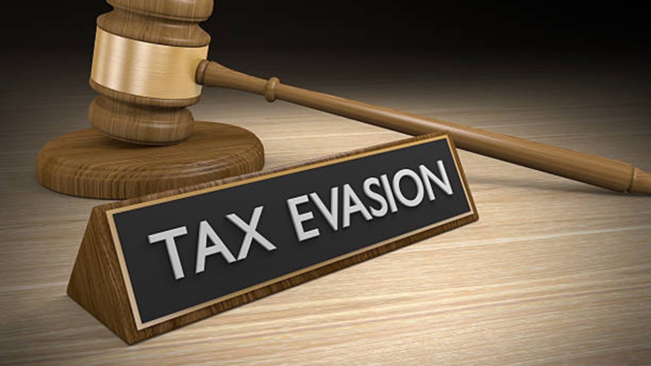 GST Evasion of more than Rs. 5 Crores: SC denies bail considering ongoing investigation & seriousness of offence