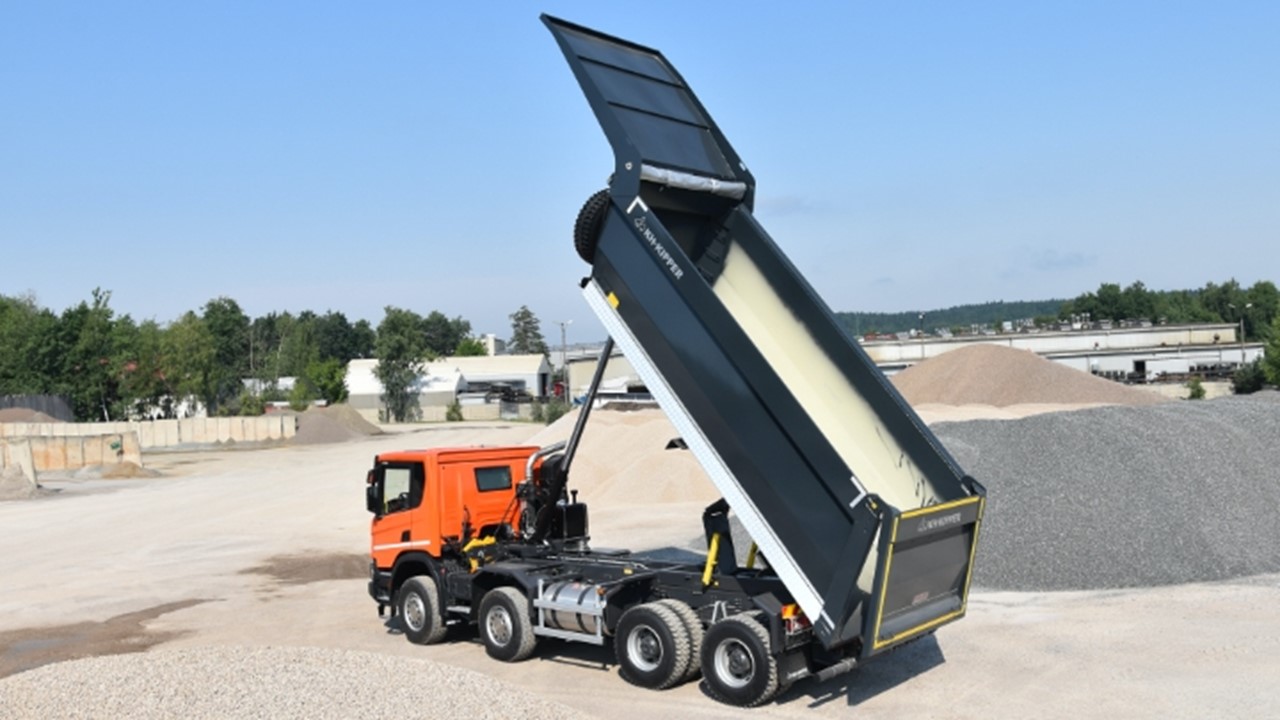 Activity of building, fabricating and mounting if chassis is owned by customer, a Service: AAR