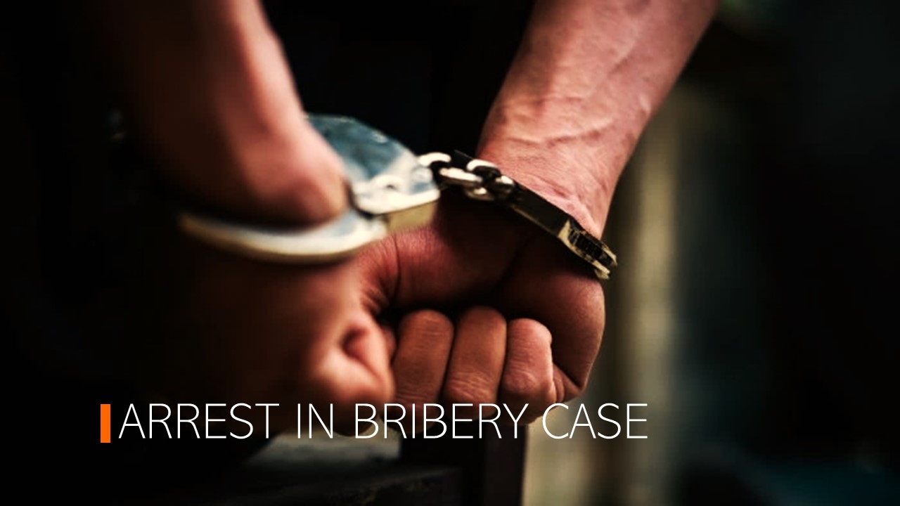 CBI arrest Joint Director General of Foreign Trade for accepting Bribe