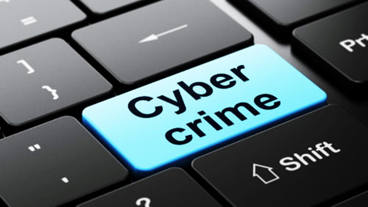 Gang uses fake RBI logo and to steal Rs 40 lakh form Businessman in Bengaluru