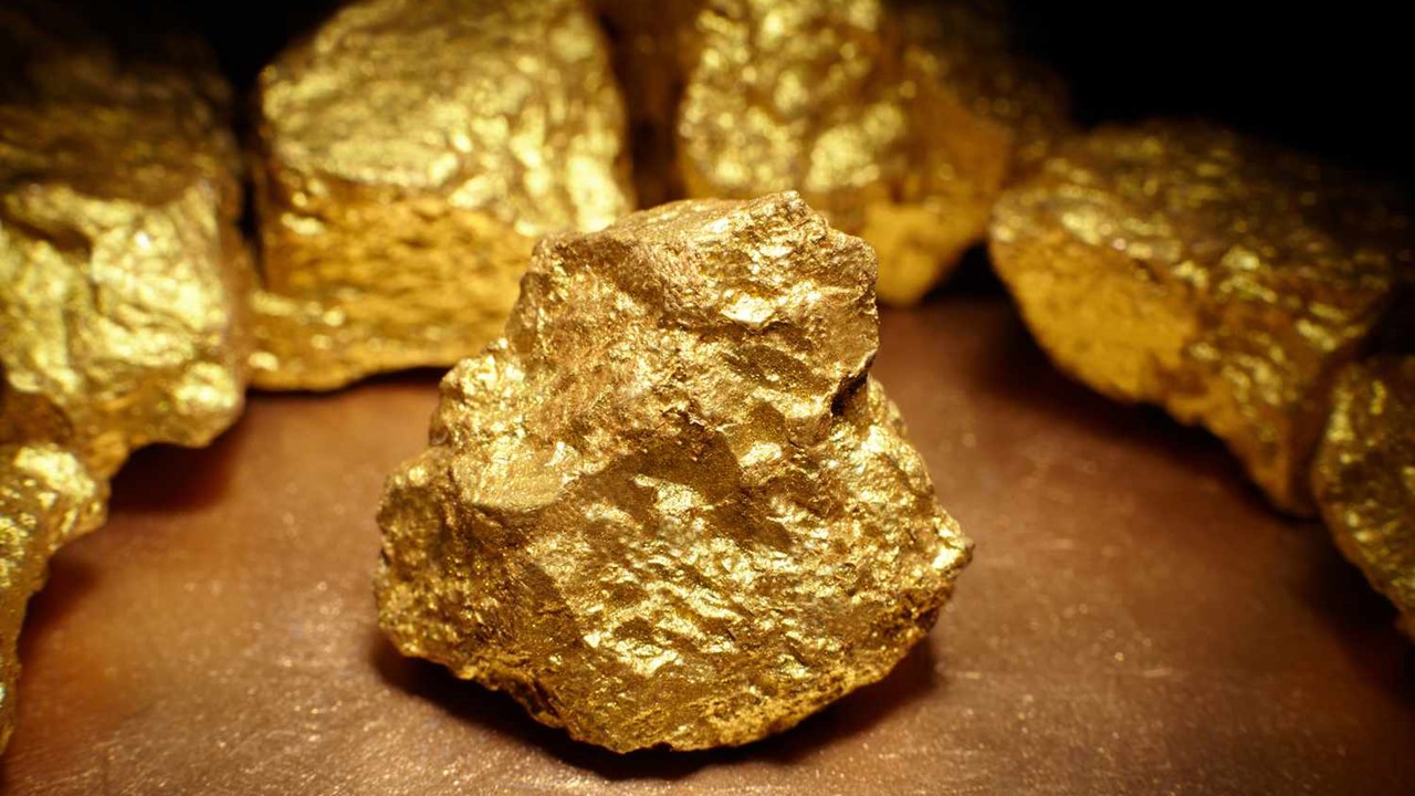 HP Excise Department seized Gold worth Rs.1.10 Crore