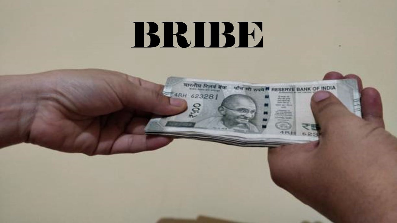 SGST Officers seeks Bribe from Trader; FIR Filed