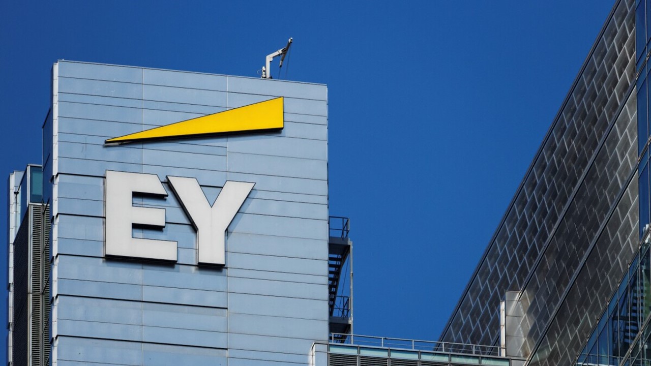 Services rendered by EY India to EY Entities located outside India Fall in scope of Exports: HC
