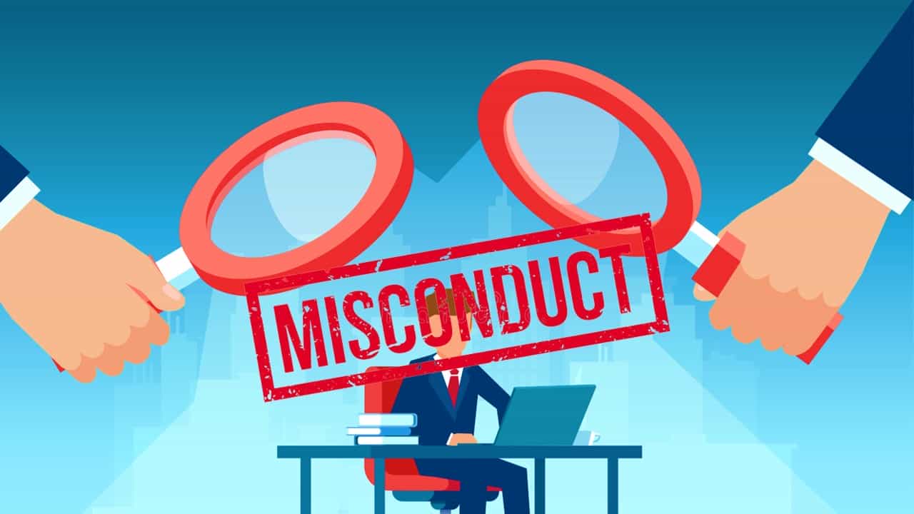 Auditor acting in fraudulent manner, directly or indirectly is a very serious misconduct: SC