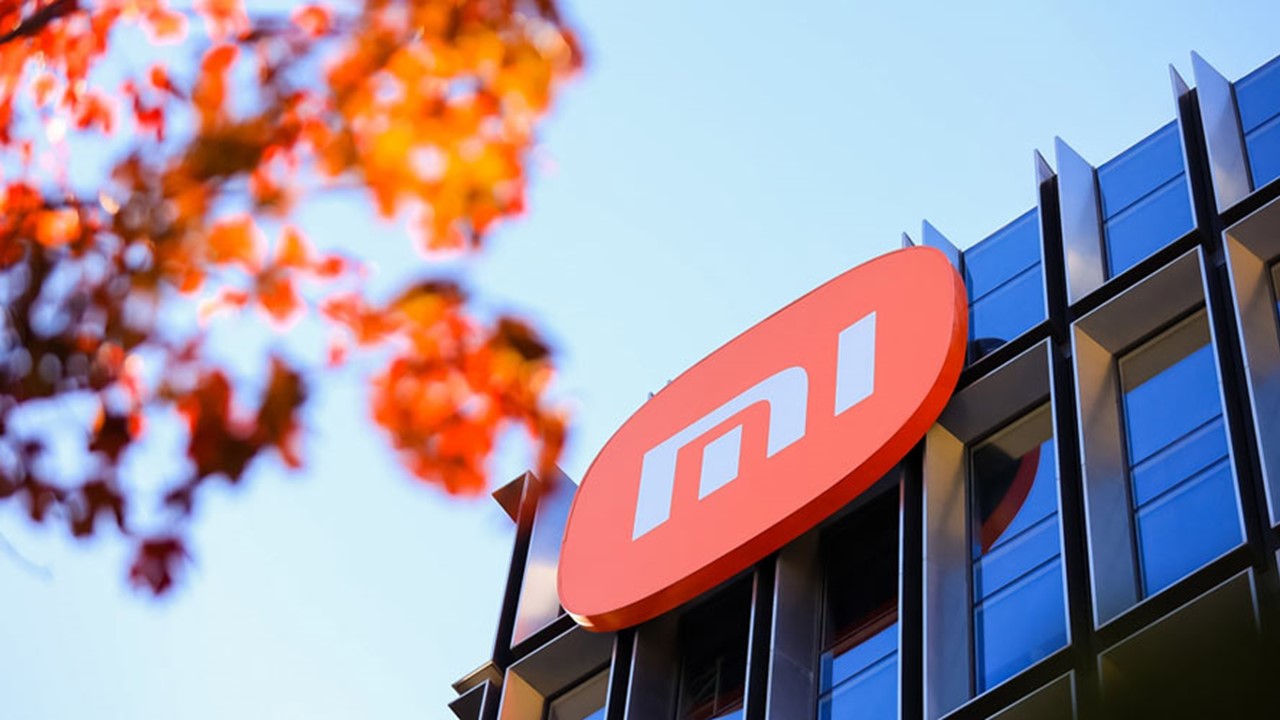 ED issues Show Cause Notice to Xiaomi India Top Officials and 3 Banks for FEMA Violation