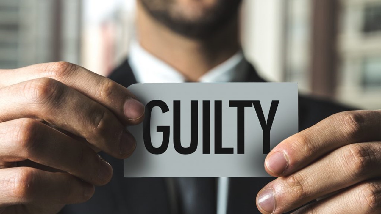 CA held guilty for mentioning incorrect and inflated figures while certifying net worth