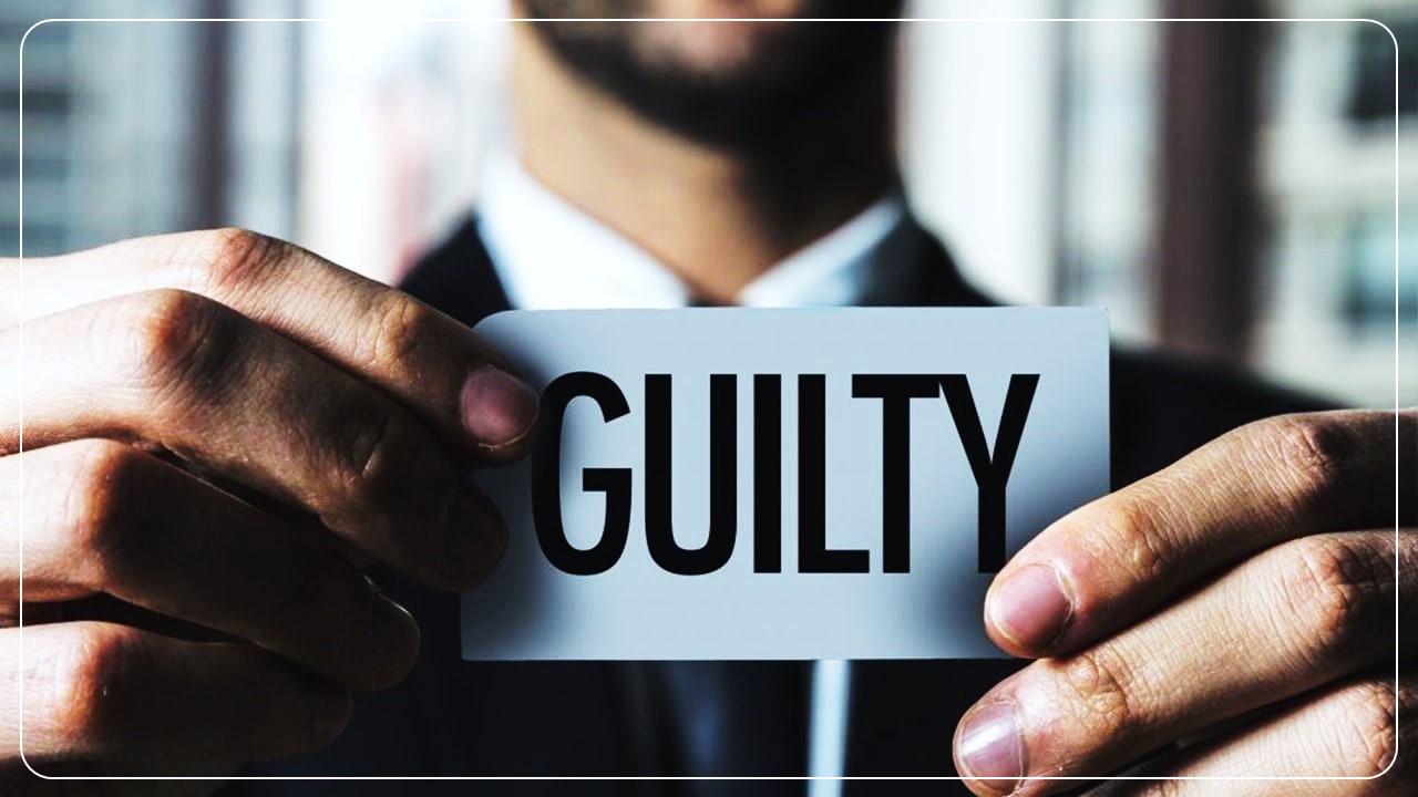 CA guilty of misconduct for signing 2 sets of BS, one for ROC and other with Bank for availing Credit