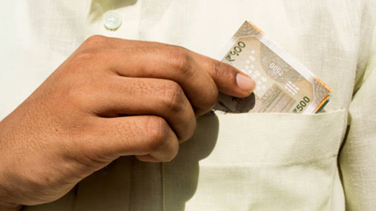 GST Dy Commissioner held for accepting bribe of Rs. 2 Lakhs