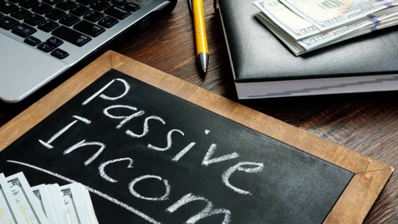 17 Best Passive Income Ideas for 2024