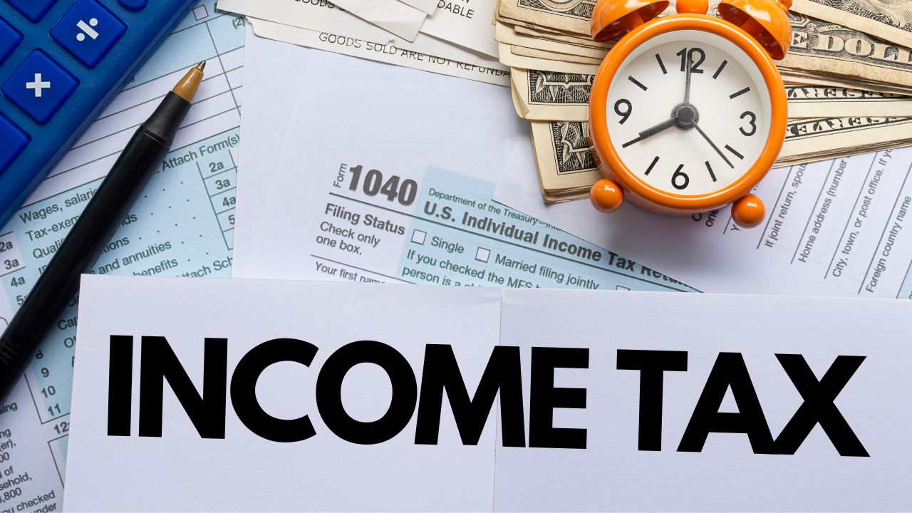 Income Tax Department Seizes Rs. 50 Lakh Cash from Vehicle in Hathras