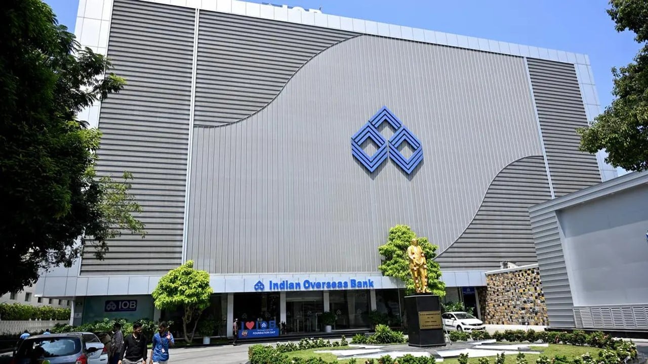 Hong Kong Monetary Authority Imposes Disciplinary Action on Indian Overseas Bank Branch Under AML Regulations