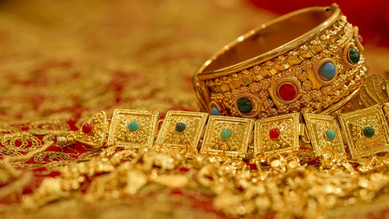 Personal Jewellery Worn by Traveller Not Seizable HC Cites Natural Justice