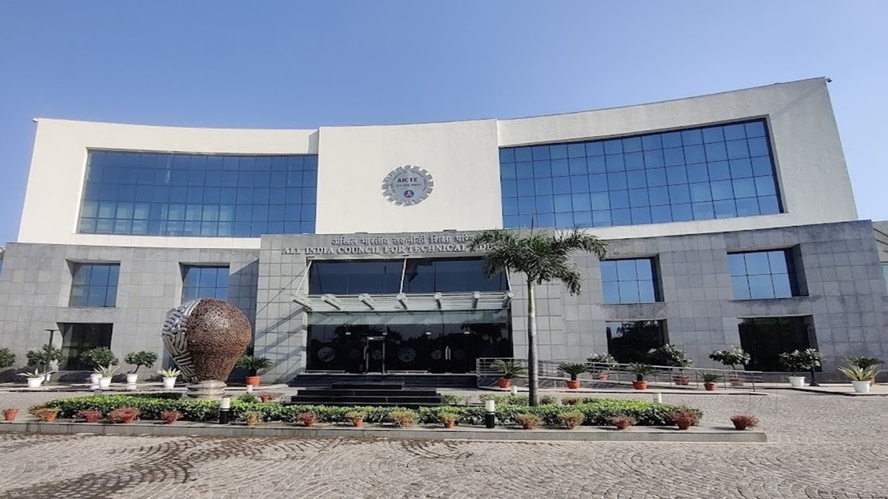 CBDT Grants Tax Exemption to AICTE on Government Grants, Fees and Deposits Under Section 10(46) [Read Notification]