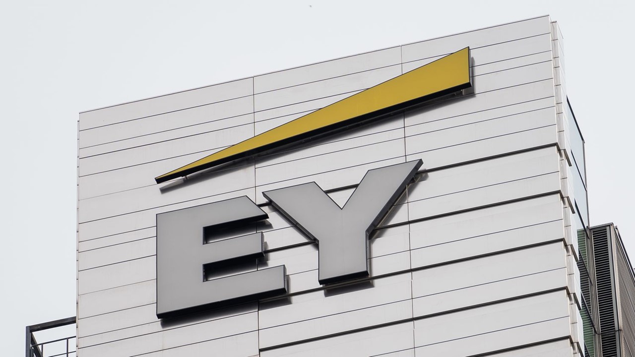 Delhi HC Remands Ernst & Young’s Refund Interest Claim; Directs Computation Under CGST Act
