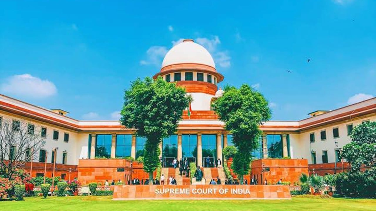 CA cannot be Held for money laundering for merely issuing Income Tax Form 15CB: Supreme Court