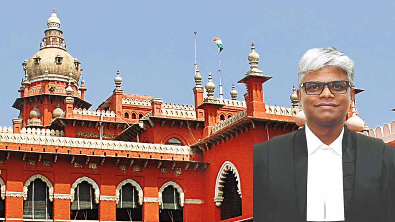 High Court Upholds Validity of GST Late Fees: Distinguishes 'Fees' from 'Tax' and 'Penalty'